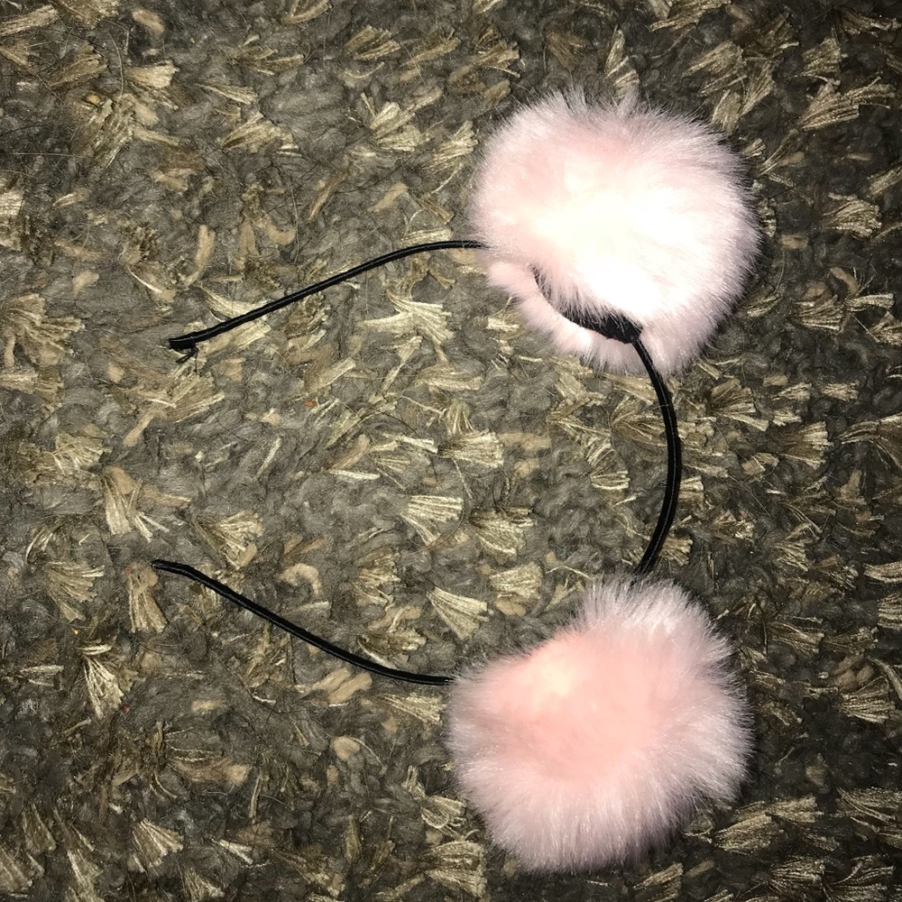 Fluffy ball headband